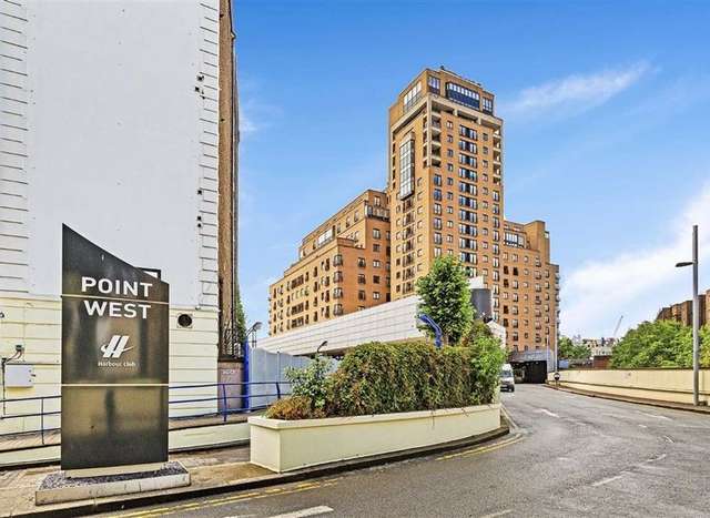 Flat For Sale in Maidstone, England