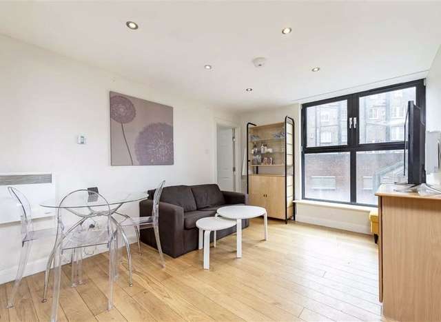 Flat For Sale in Maidstone, England