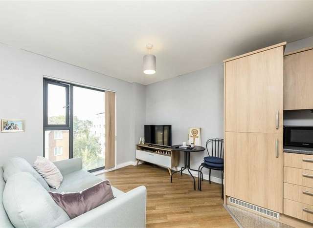 Studio For Sale in London, England