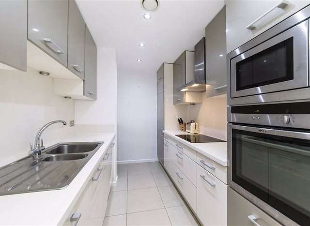 Flat For Sale in Maidstone, England