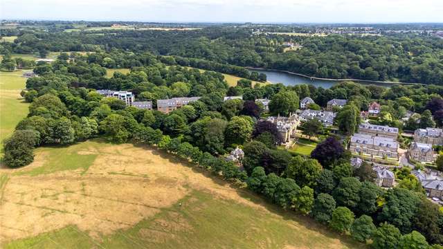 Flat For Sale in Leeds, England