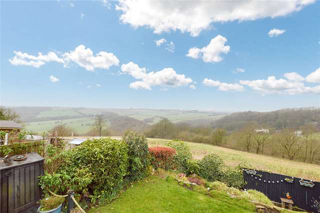 Bungalow For Sale in Kirklees, England