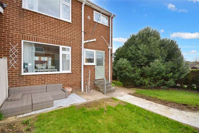 House For Sale in Leeds, England