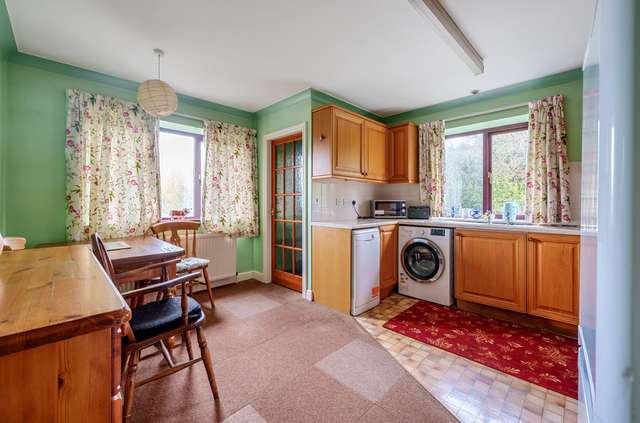 Bungalow For Sale in Wakefield, England