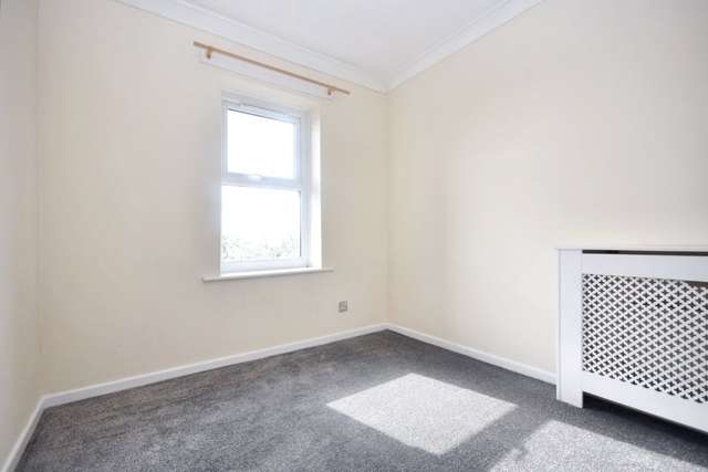 Flat For Sale in Wakefield, England