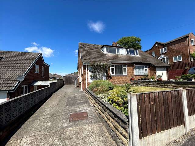 Bungalow For Sale in Wakefield, England