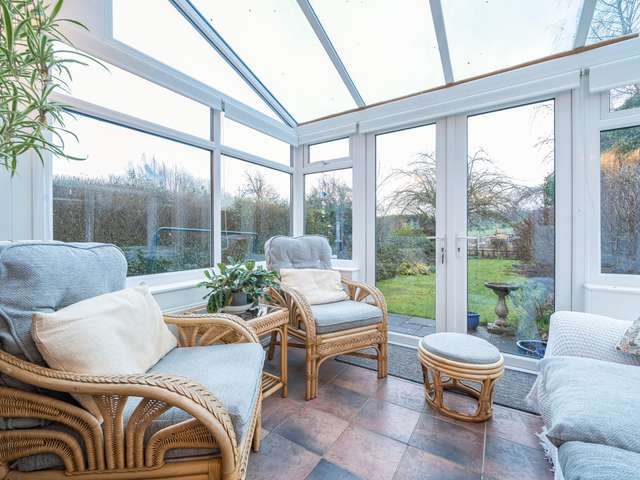 House For Sale in Leeds, England