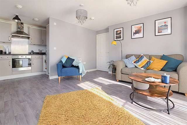 Flat For Sale in Leeds, England