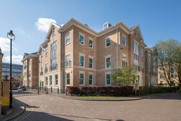 County House, 100 New London Road, Chelmsford, CM2 0RG | Property to rent | Savills