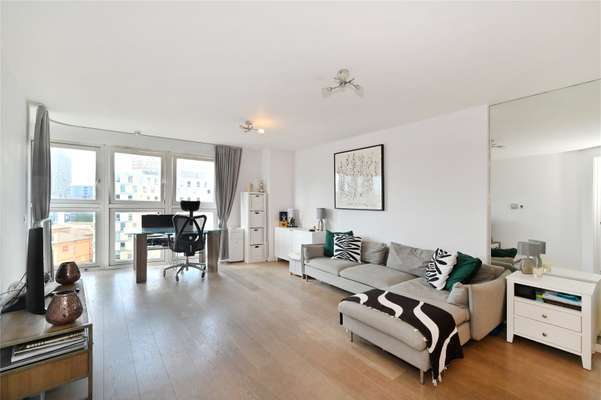New Providence Wharf, 1 Fairmont Avenue, Canary Wharf, London, E14 9PJ | Property for sale | Savills