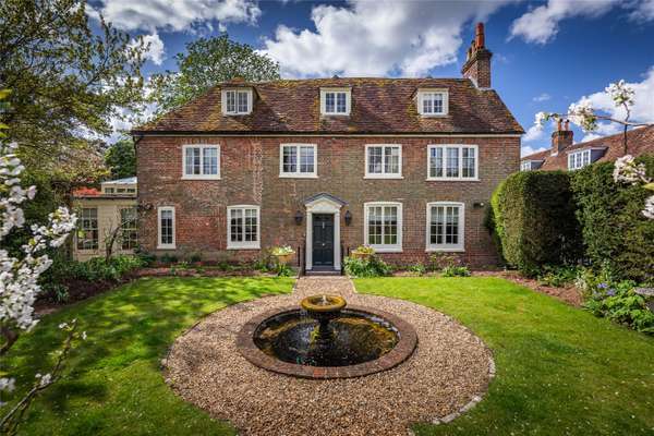 St. Peters Street, Bishops Waltham, Hampshire, SO32 1AD | Property for sale | Savills