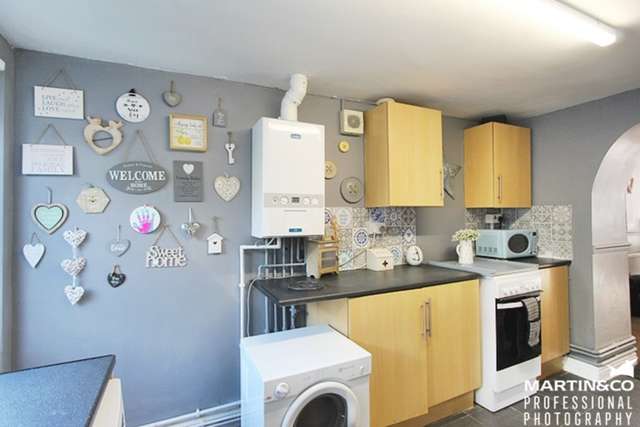 Terraced house For Sale in Treharris, Wales