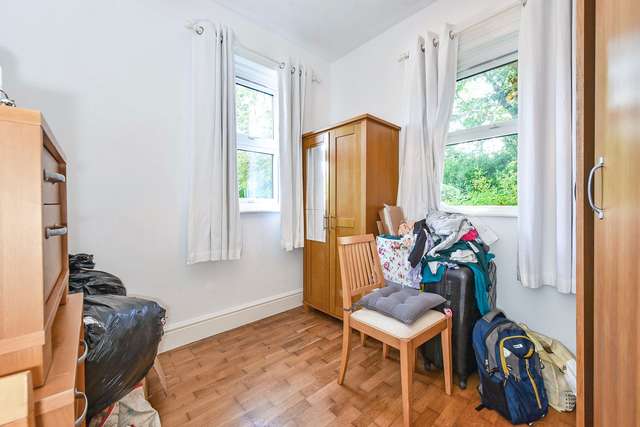 Flat For Sale in Winchester, England