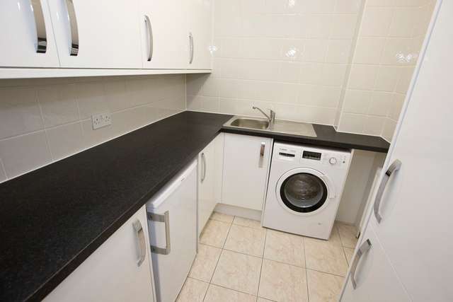 Apartment For Sale in Bradford, England