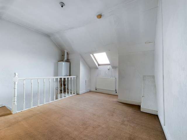 Terraced house For Sale in Rotherham, England