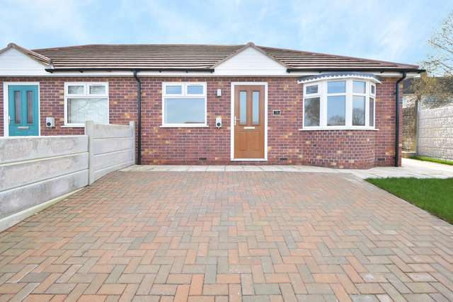 Bungalow For Sale in Newcastle upon Tyne, England