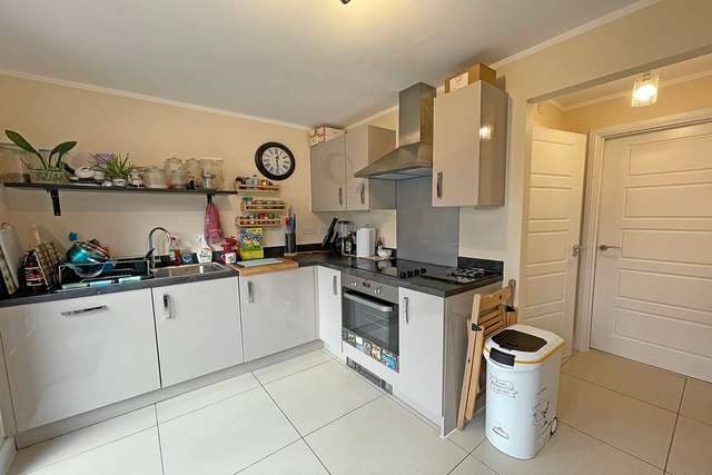 Terraced house For Sale in Warwick, England
