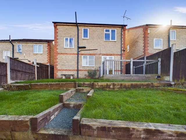 Detached house For Sale in Chesterfield, England