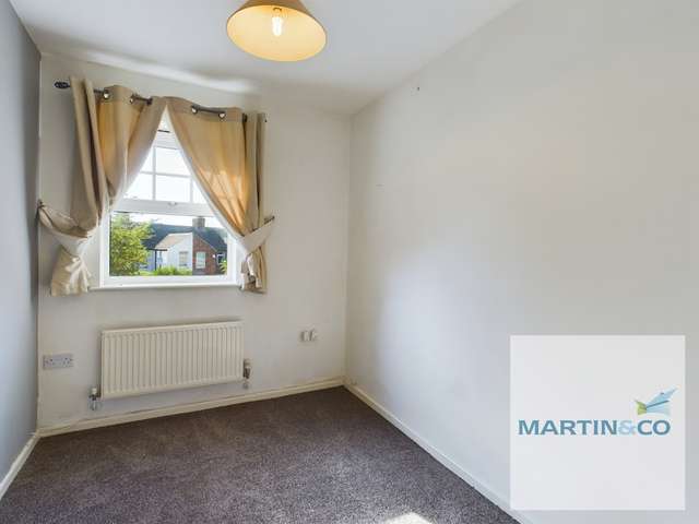 Apartment For Sale in Tamworth, England