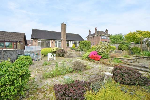 Bungalow For Sale in Newcastle-under-Lyme, England