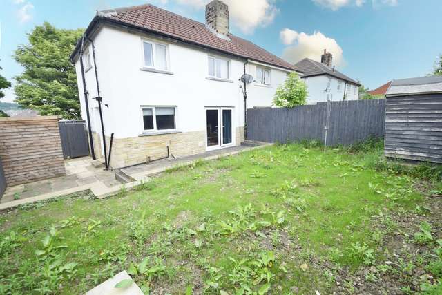 Detached house For Sale in Bradford, England