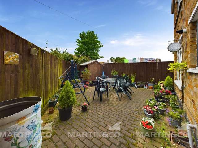 Apartment For Sale in Doncaster, England