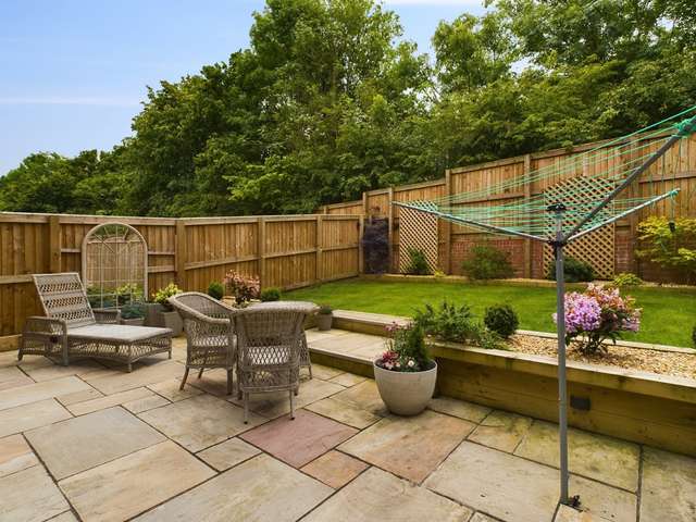 Detached house For Sale in Chesterfield, England
