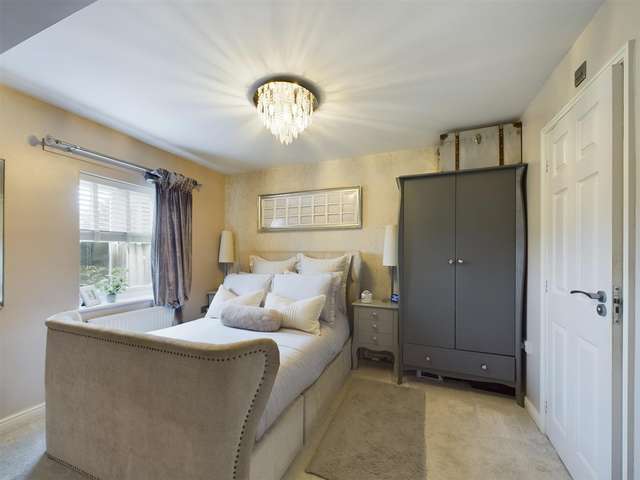 Detached house For Sale in Wakefield, England