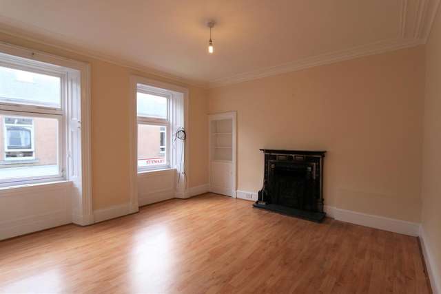 Flat For Rent in Huntly, Scotland