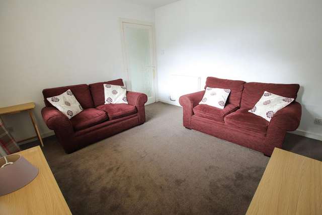 Flat For Rent in Huntly, Scotland