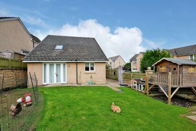 House For Rent in Blackburn, Scotland