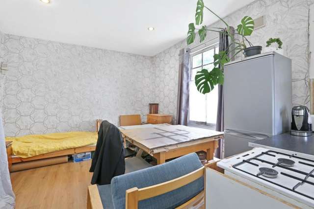 1 bed flat for sale