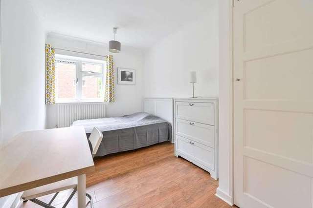 3 bed flat for sale