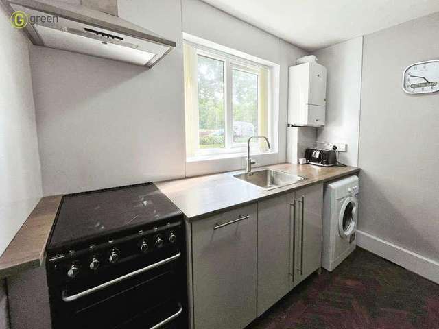 2 bed flat for sale