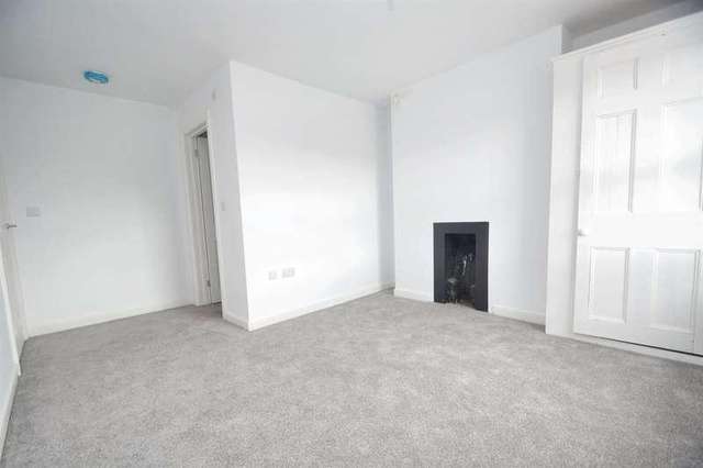 4 bed flat for sale