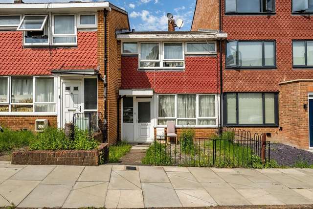 House For Sale in London, England