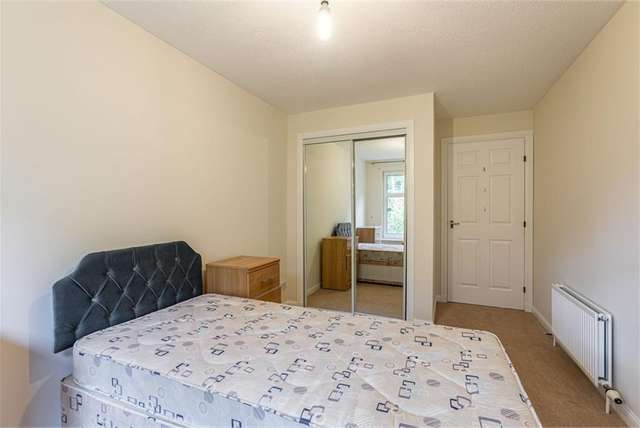 2 Bed Flat - First Floor with 2 Reception Rooms