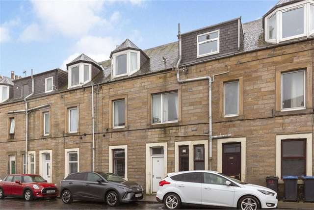 1 Bed Flat - Maindoor with 1 Reception Room