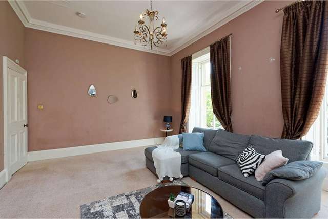 2 Bed House - Townhouse with 1 Reception Room