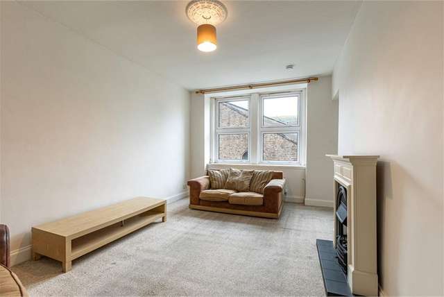 2 Bed Flat - Double Upper with 1 Reception Room