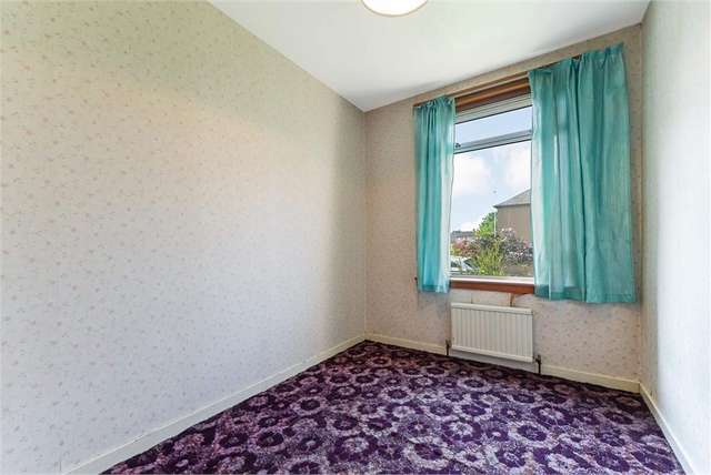 3 Bed Flat - Ground Floor with 1 Reception Room