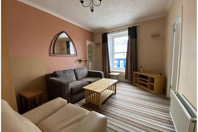 2 Bed Flat - Upper with 1 Reception Room