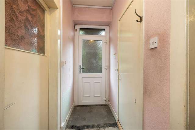 1 Bed Flat - Ground Floor with 1 Reception Room