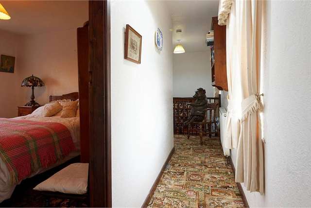 2 Bed Cottage with 1 Reception Room