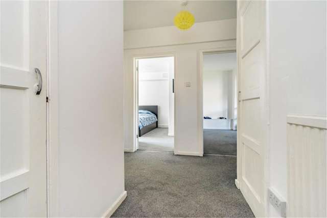 1 Bed Flat - Ground Floor with 1 Reception Room