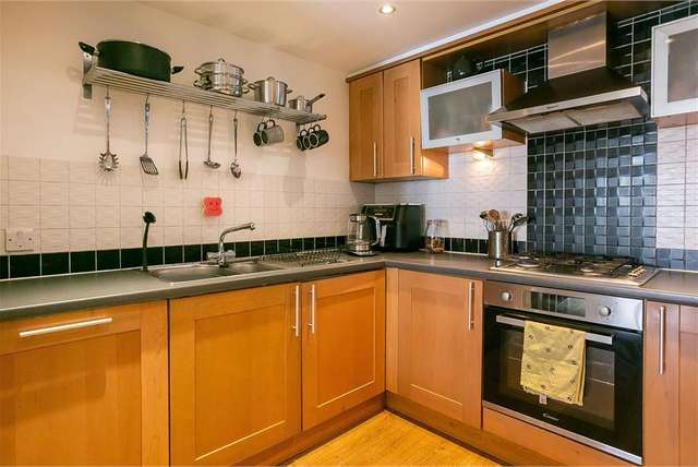 2 Bed Flat - Third Floor with 1 Reception Room