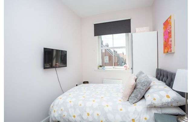 Rent 2 bedroom flat in Aberdeen City