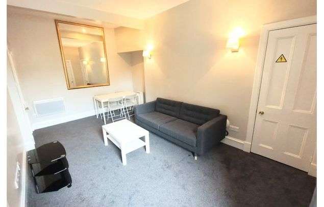 Rent 3 bedroom flat in Aberdeen City