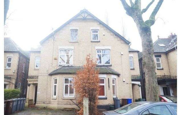 Rent 2 bedroom flat in Manchester