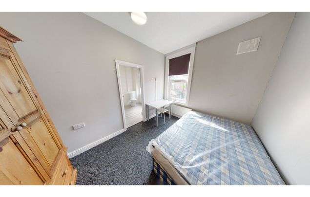 Rent 1 bedroom student apartment in 12